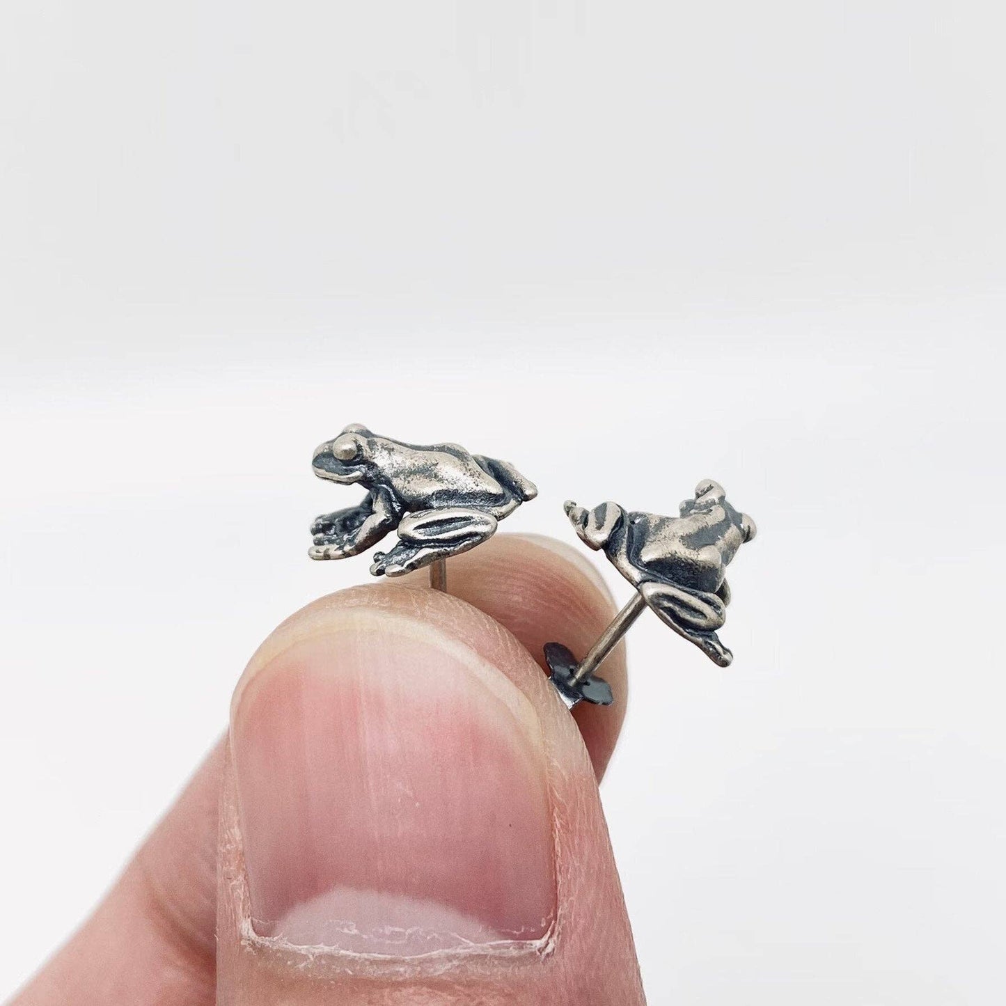 S925 Sterling Silver Vintage Frog Ear Studs - GT: 1 pair