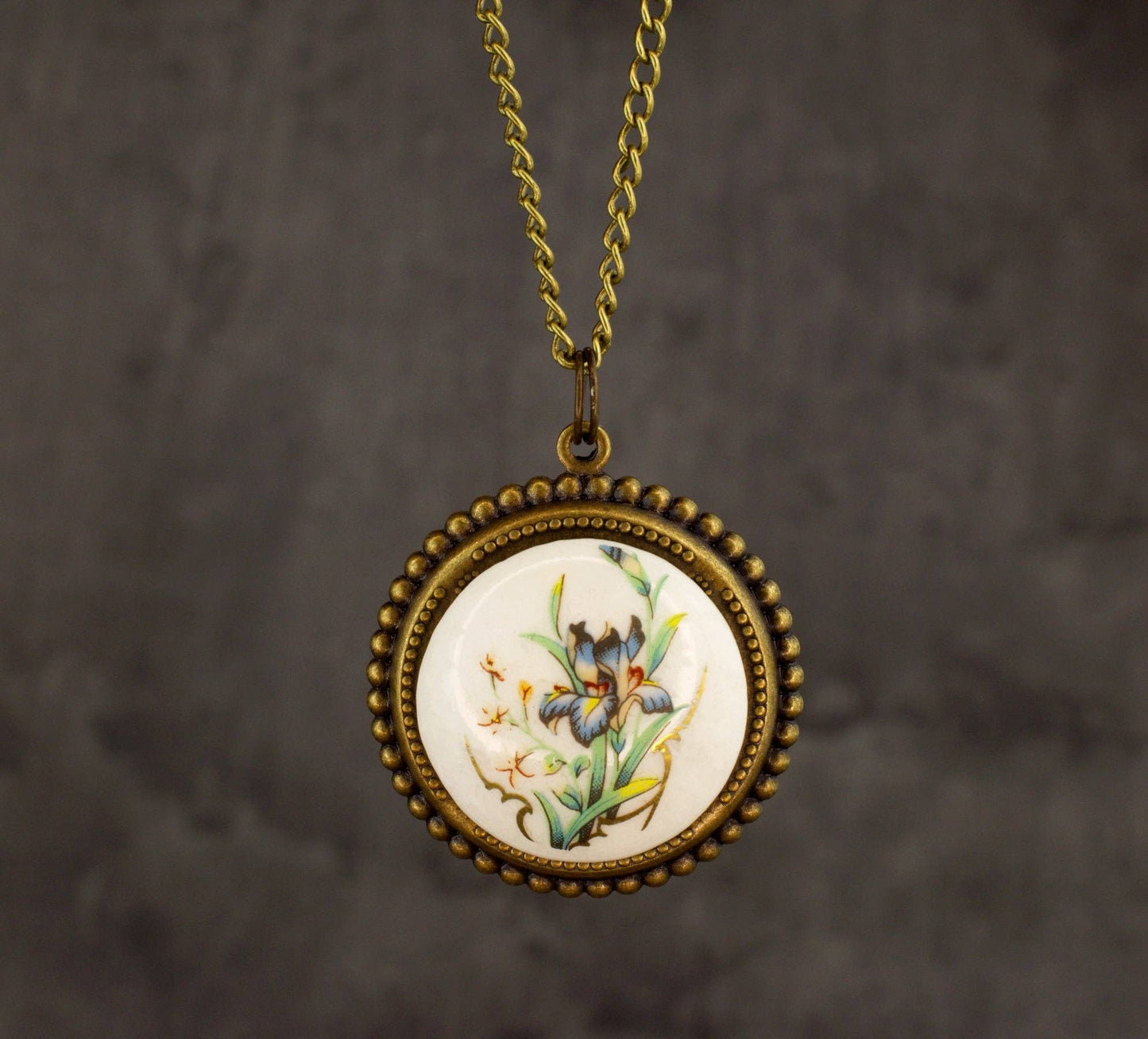 Bronze necklace in vintage style “flowers”