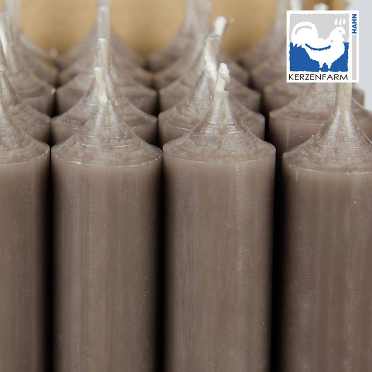 Taper candle mud solid-colored Ø 2x18 cm burning time approx. 8 hours.