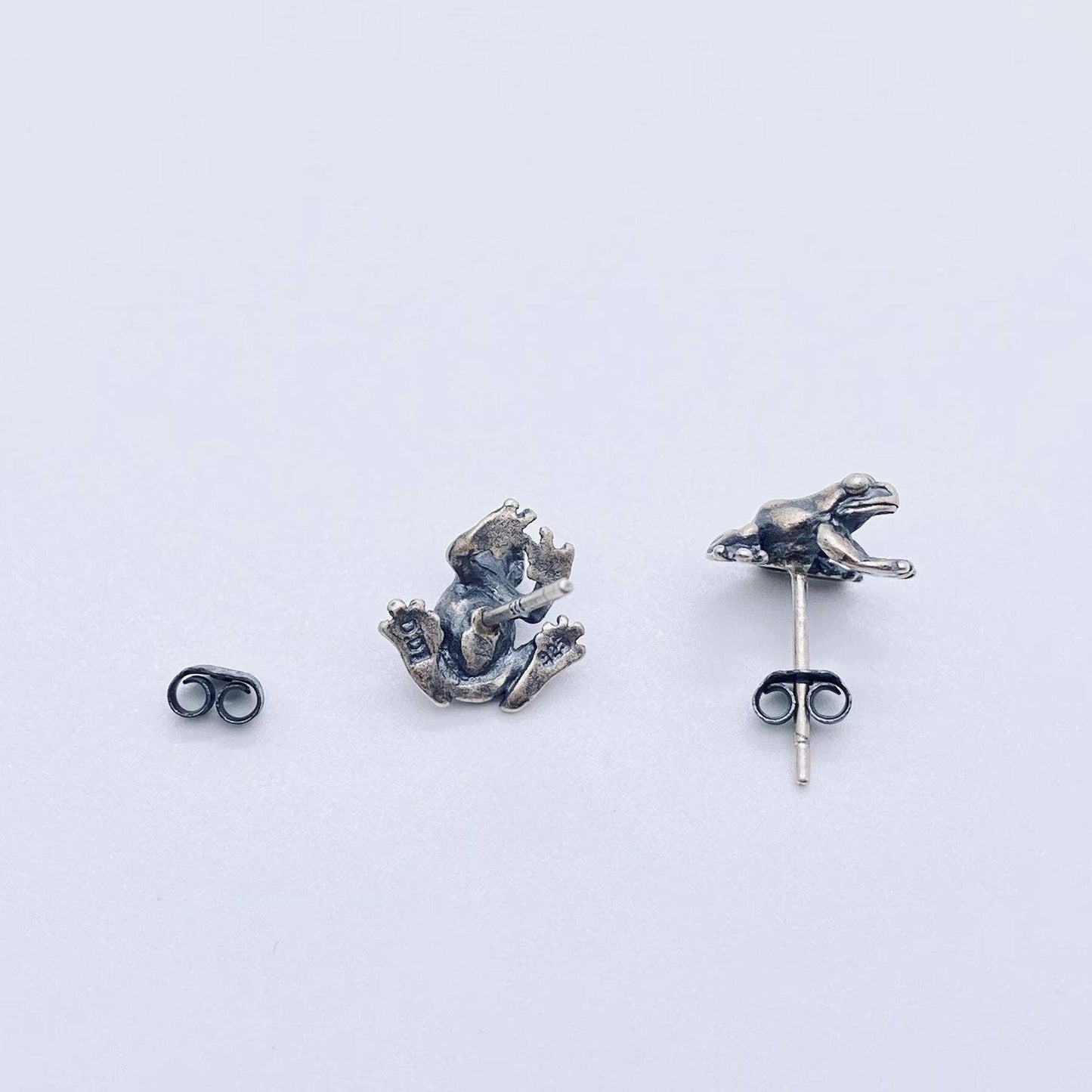 S925 Sterling Silver Vintage Frog Ear Studs - GT: 1 pair