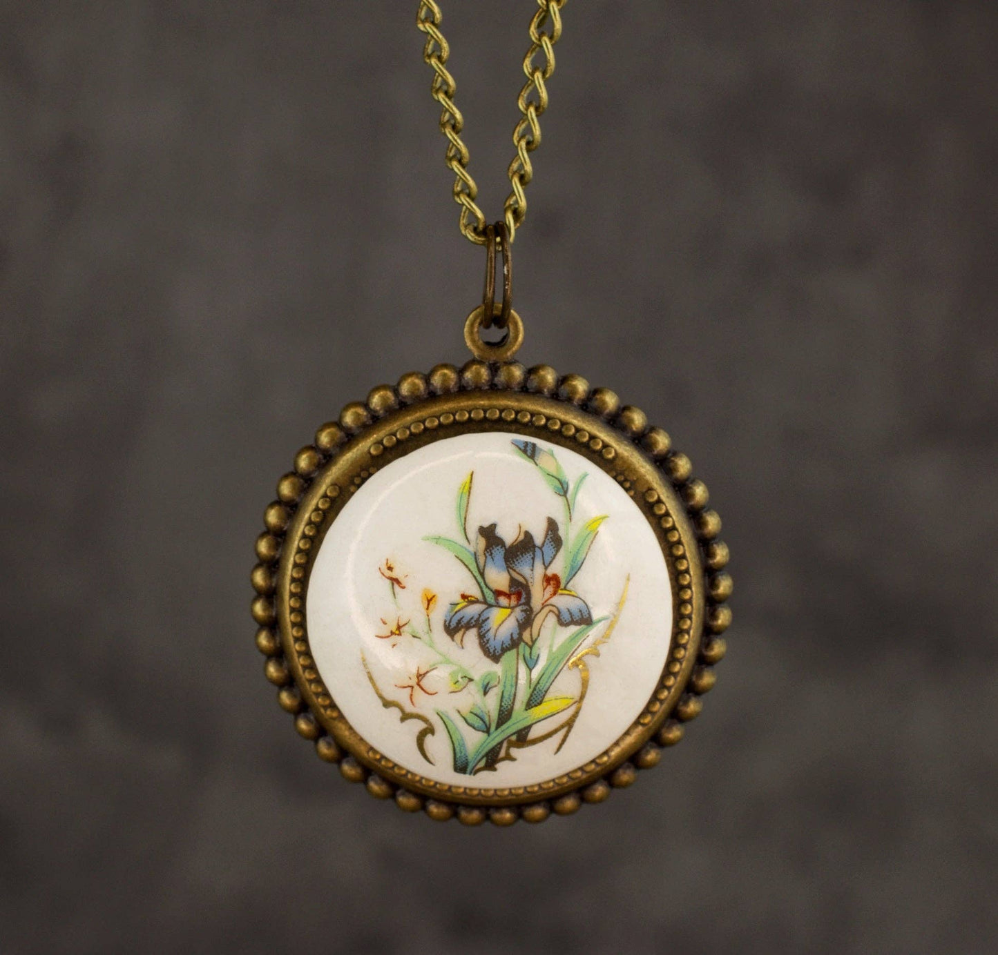 Bronze necklace in vintage style “flowers”