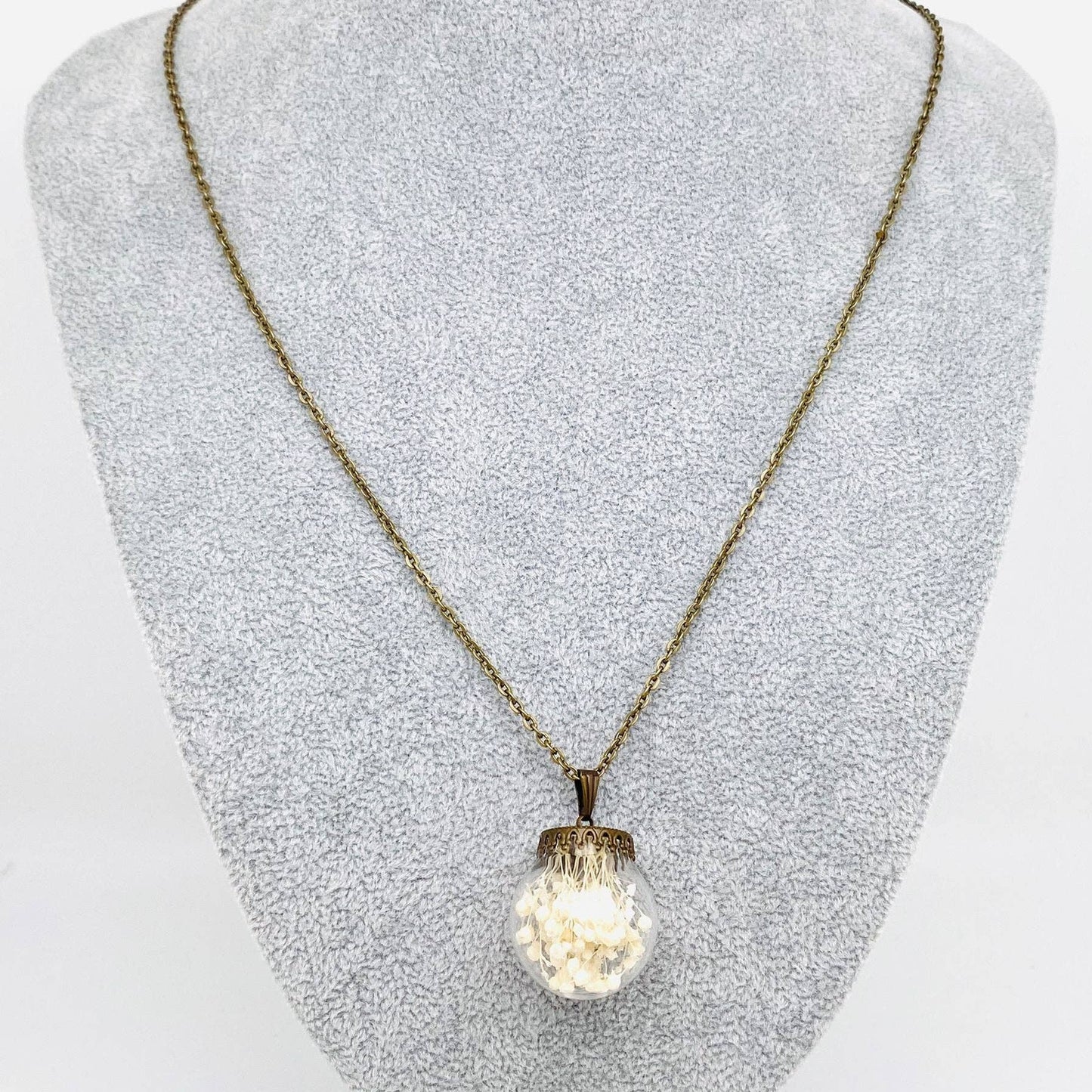 Dried Flowers Floral Ball-shaped Charm Pendant Necklace -PDF: Baby’s Breath