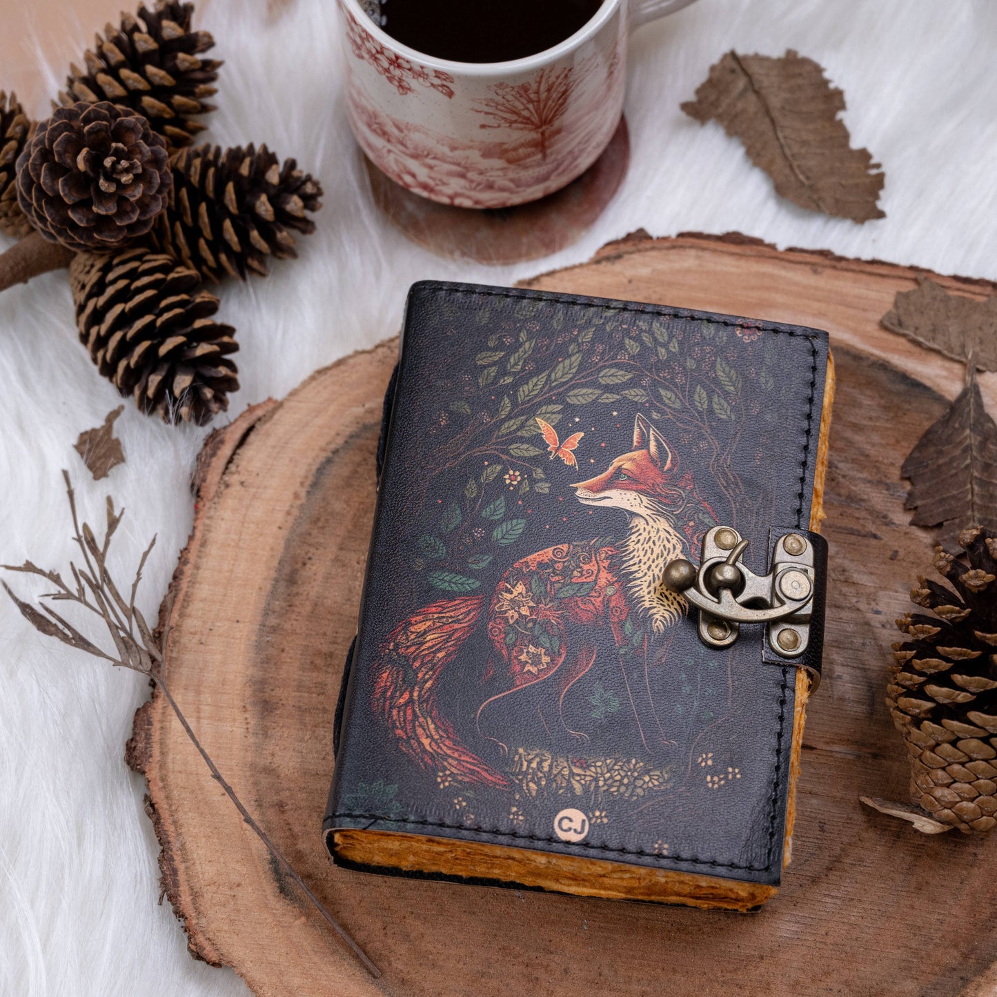 Traveler Leather Journal Vintage Pages with Wolf Print