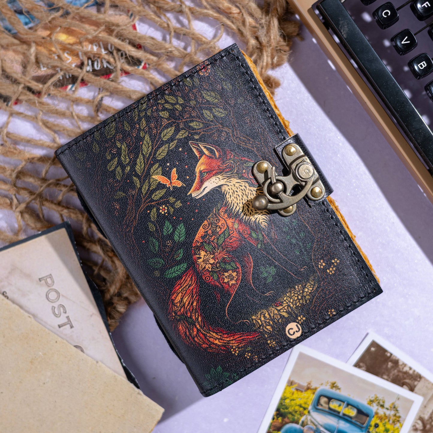 Traveler Leather Journal Vintage Pages with Wolf Print