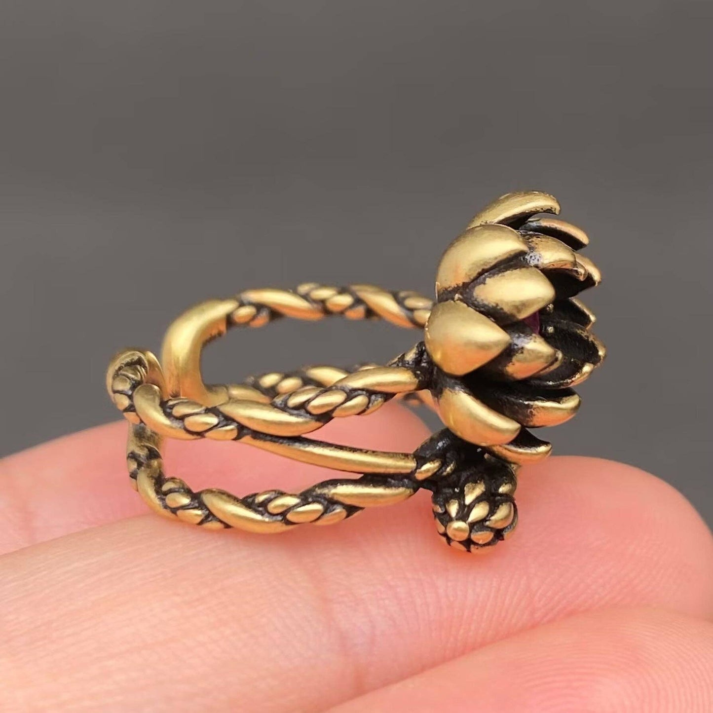 Vintage Rhinestone Inlaid Rose Bronze Adjustable Ring