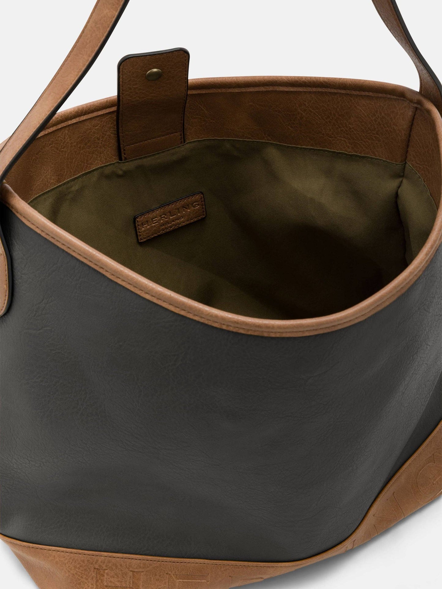 Quincy: PEWTER GREEN