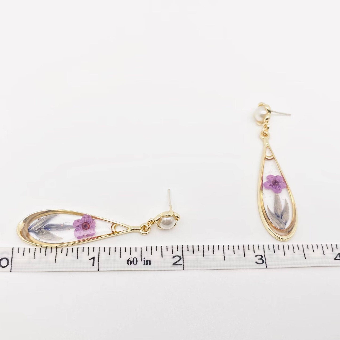 Dried Flowers Daffodil Post Earrings - PDF: Purple