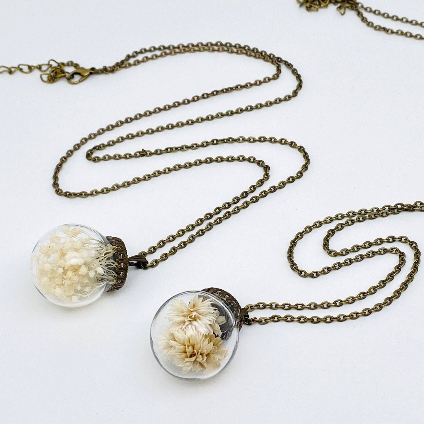 Dried Flowers Floral Ball-shaped Charm Pendant Necklace -PDF: Chrysanthemum parthenium