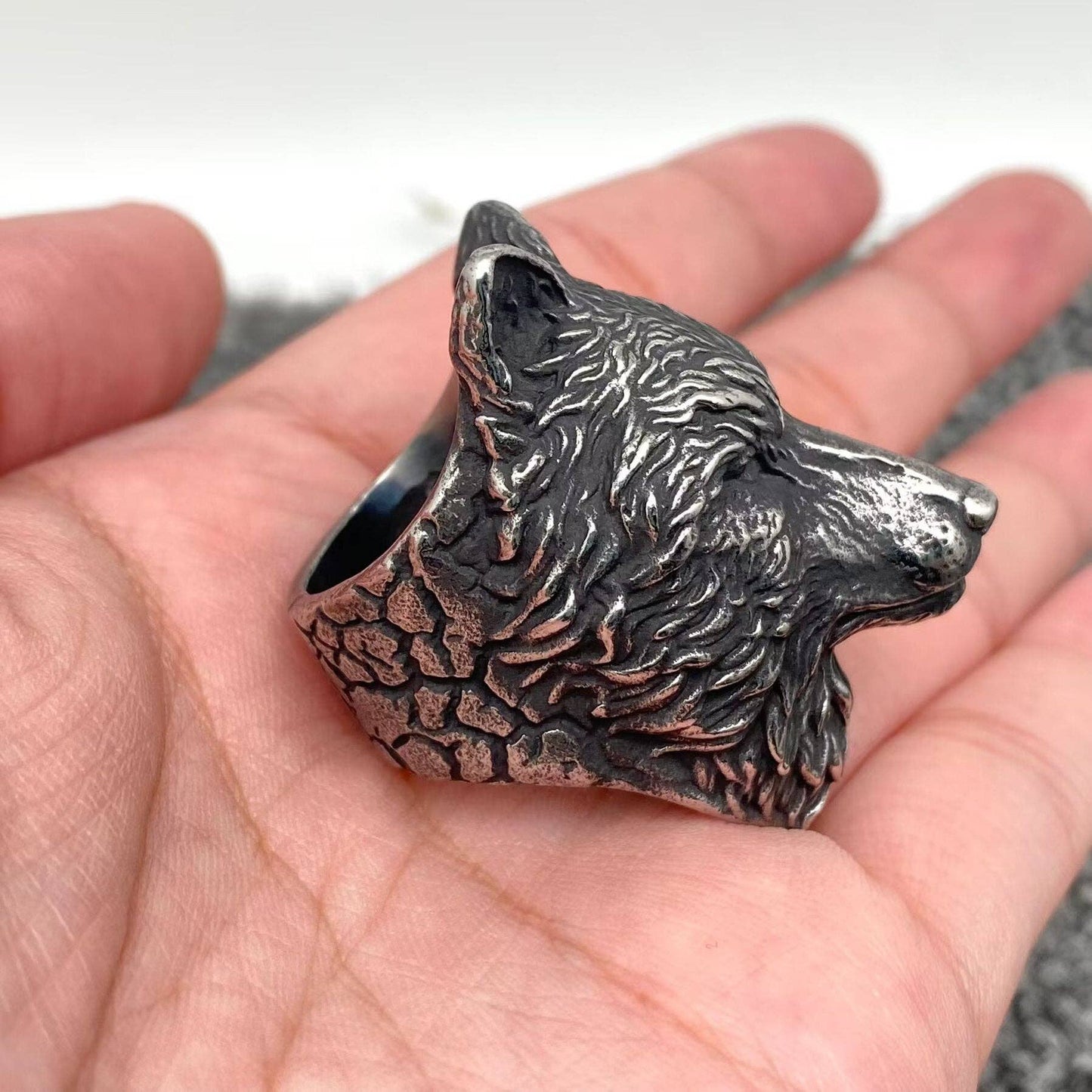 Wolf Head Smear Blackening Stainless Steel Ring - MJ/MR