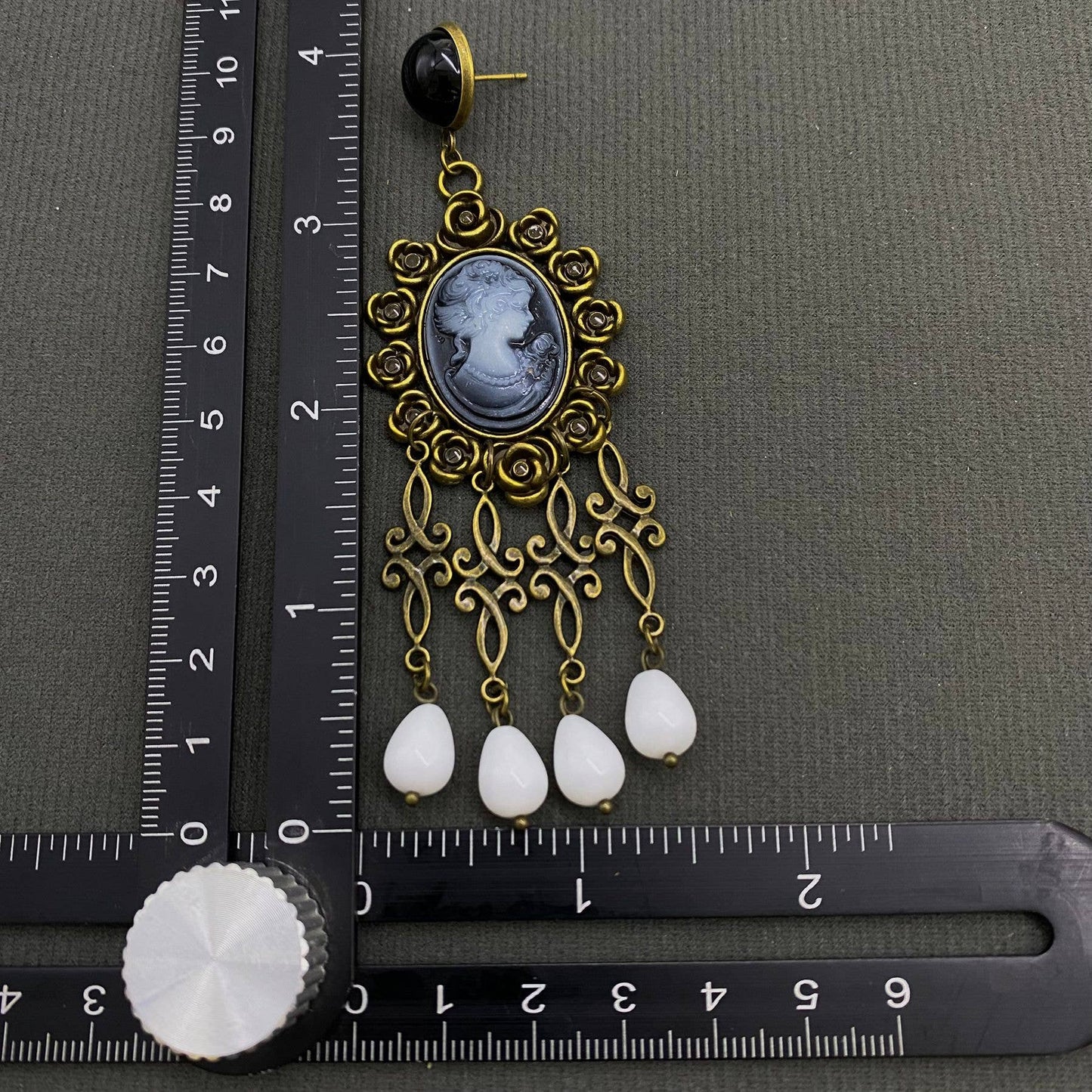 Vintage Cameo Queen Dangle Earrings