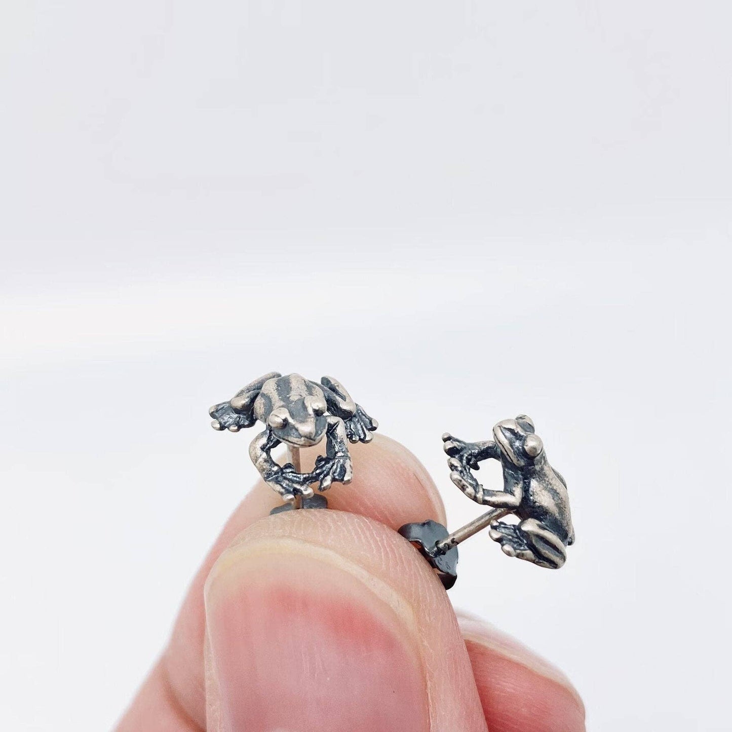 S925 Sterling Silver Vintage Frog Ear Studs - GT: 1 pair