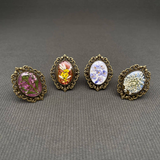 Vintage Dried Flowers Adjustable Ring