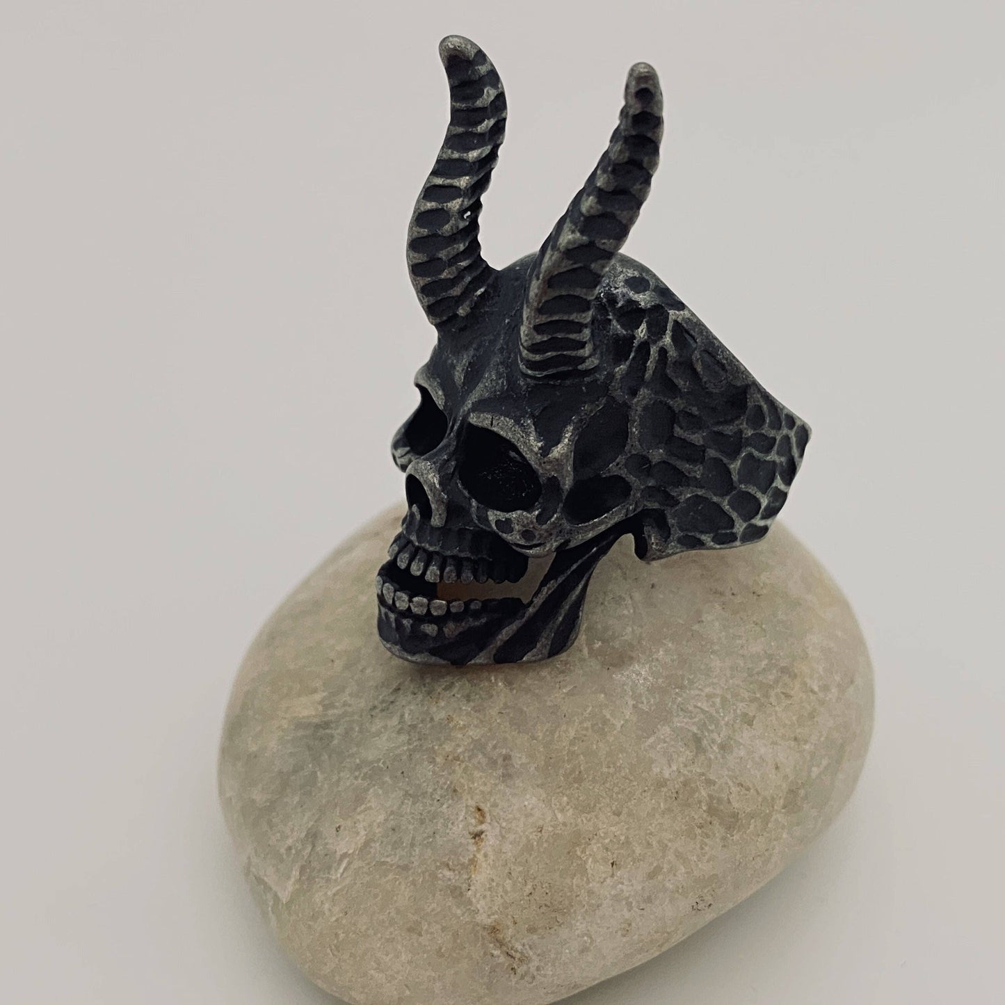 MJ/MR/GT - High Quality Men's Stainless Steel Skull Rings