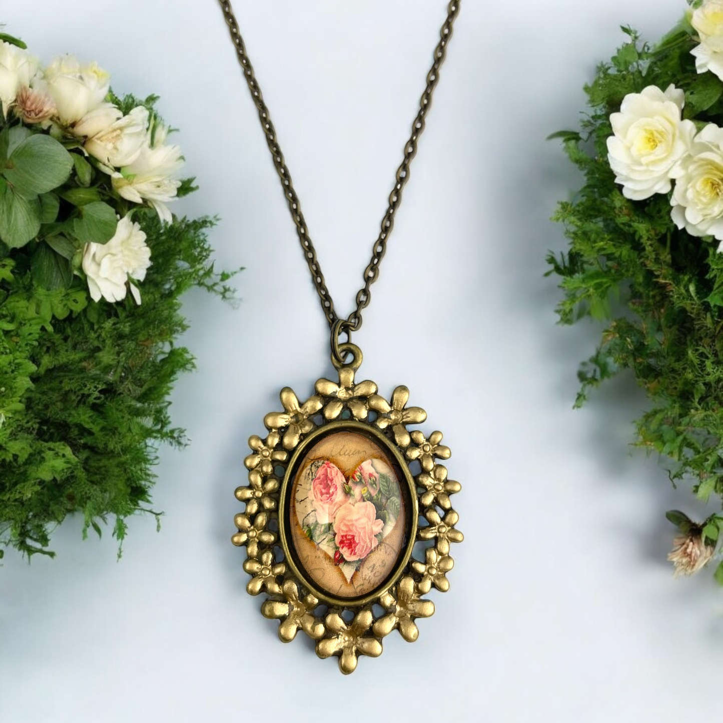 Vintage Rose Medallion Necklace in Bronze, Allergy-Friendly, 70cm Chain, 5cm Pendant