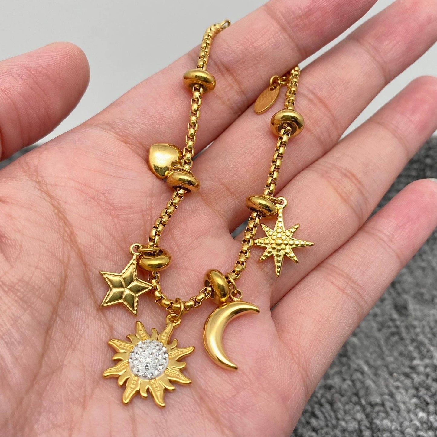 Stern- & Mond- & Sonnen- & Herz-Anhänger 18K Goldarmband - FGS/MS