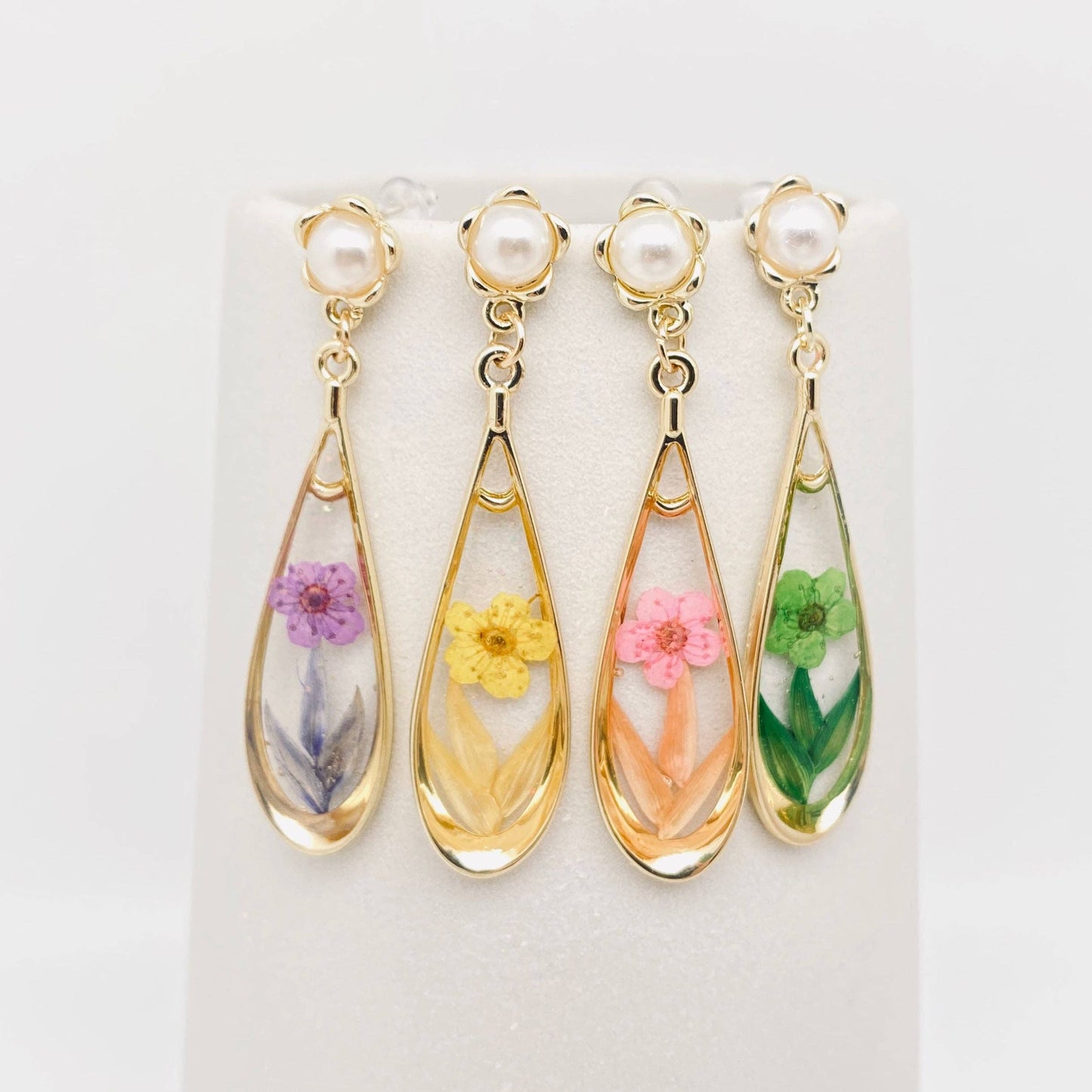 Dried Flowers Daffodil Post Earrings - PDF: Purple