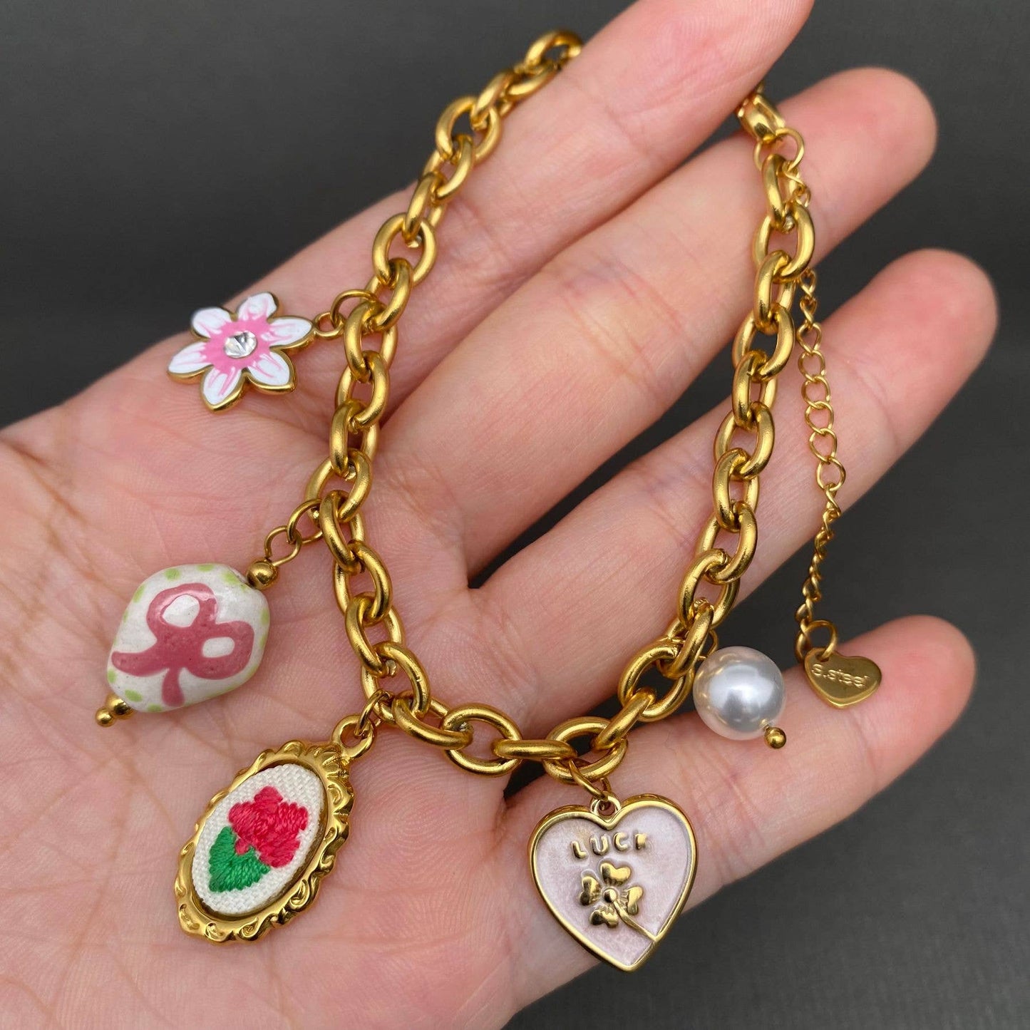 Rosa Blume 18K vergoldetes Edelstahlarmband