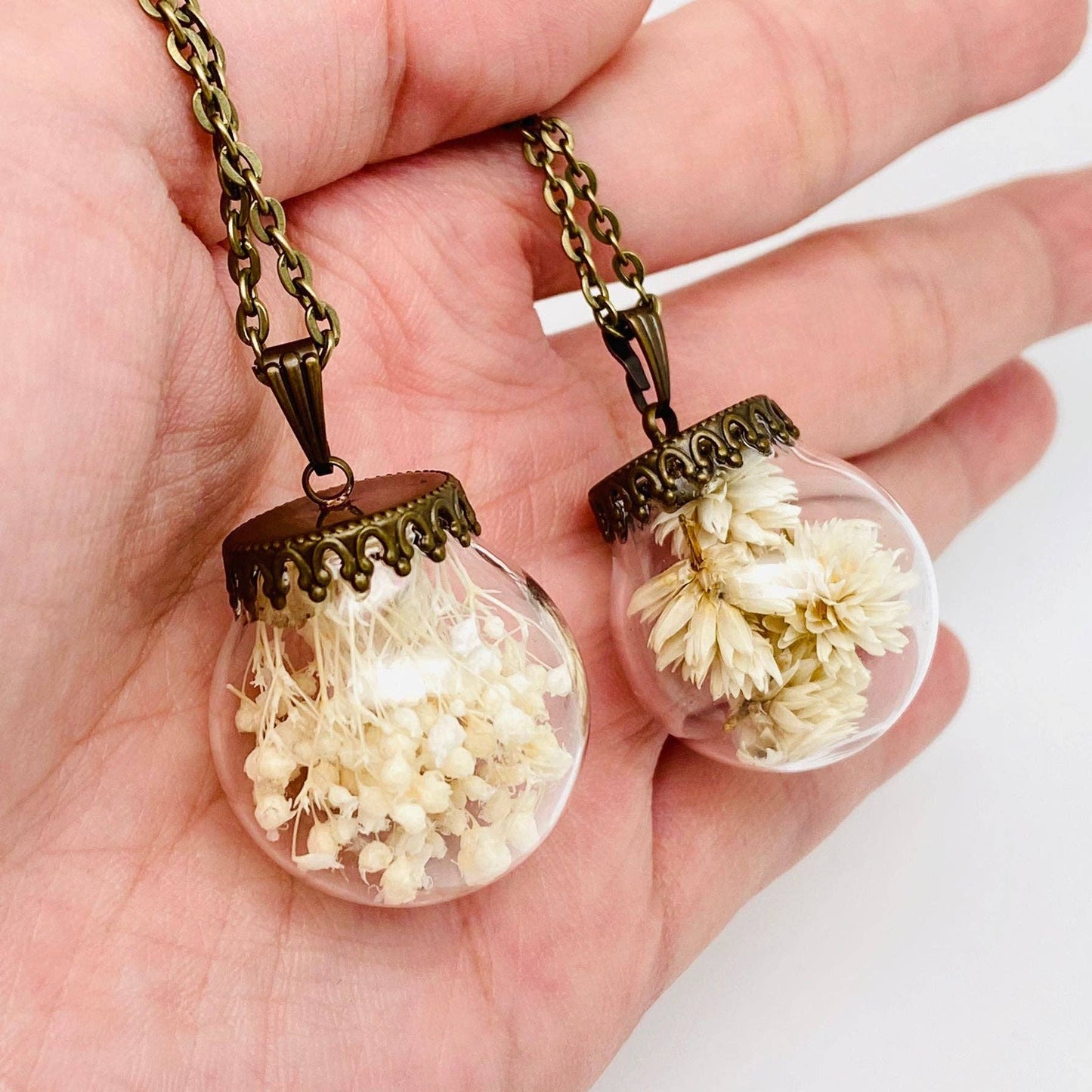 Dried Flowers Floral Ball-shaped Charm Pendant Necklace -PDF: Chrysanthemum parthenium