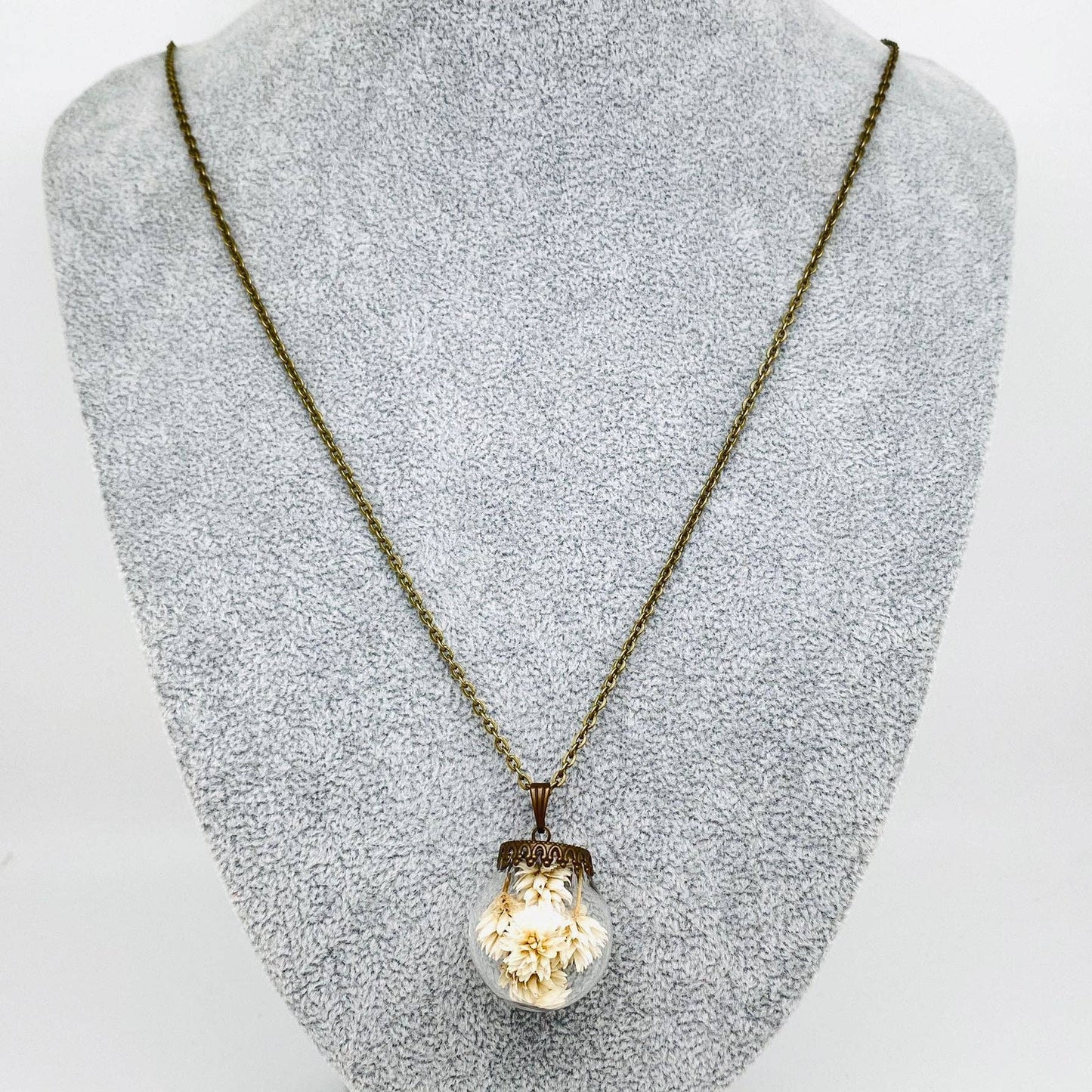 Dried Flowers Floral Ball-shaped Charm Pendant Necklace -PDF: Chrysanthemum parthenium
