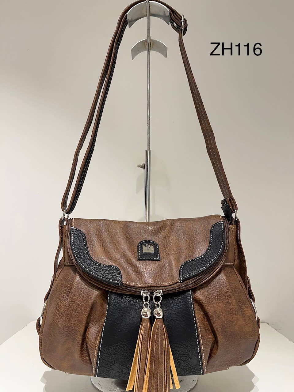 Women's shoulder bag